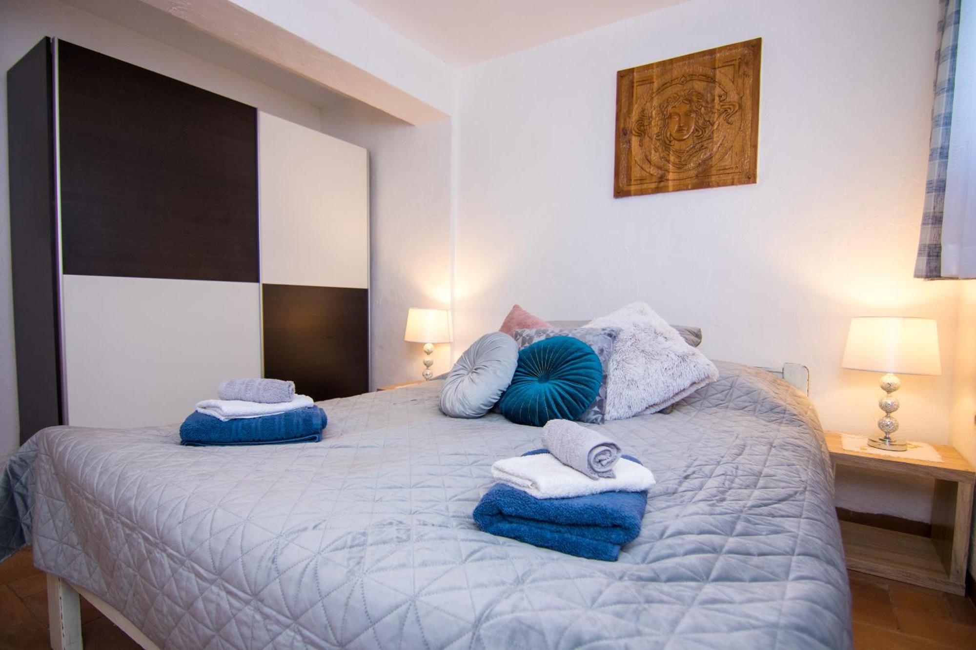 Apartments City Center Dekanic Крк Екстер'єр фото