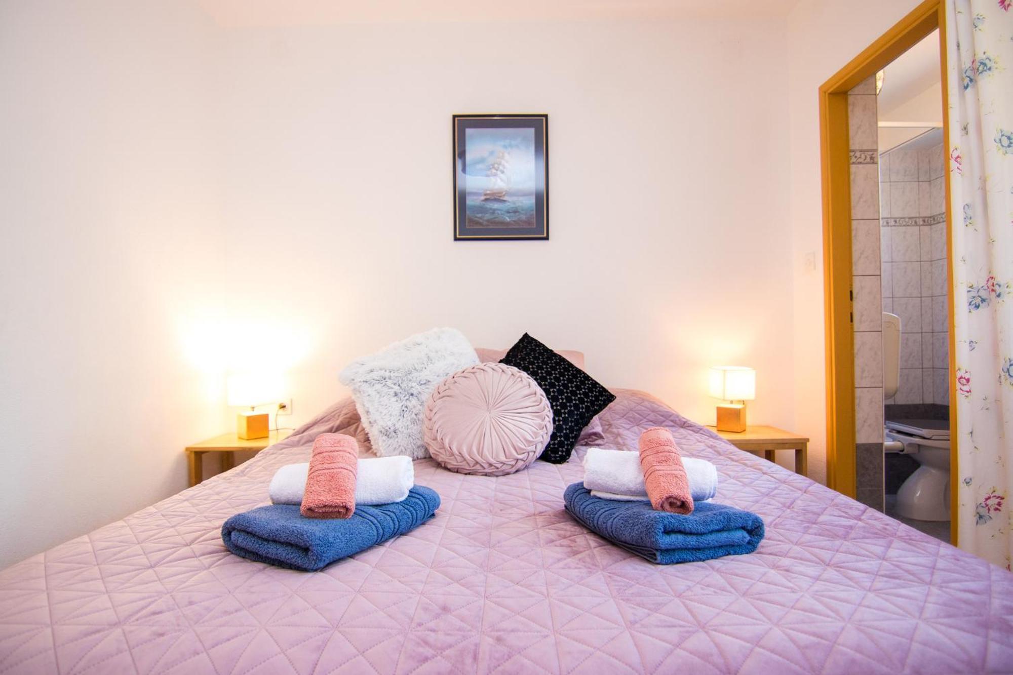 Apartments City Center Dekanic Крк Екстер'єр фото